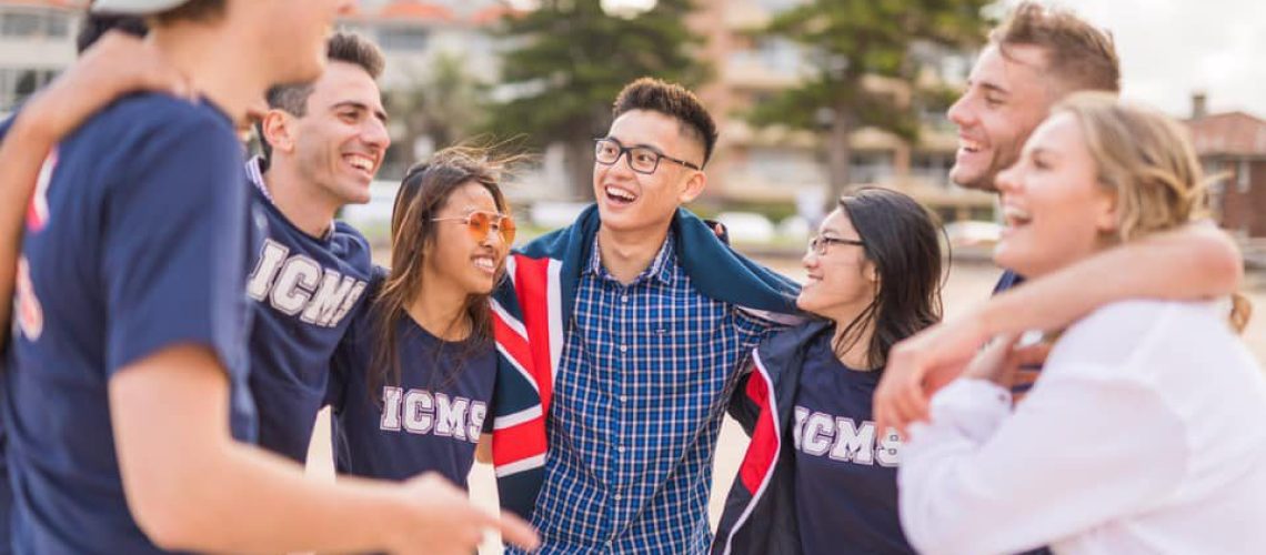 Hoc-bong-ban-phan-nganh-quan-tri-kinh-doanh-tai-icms-41