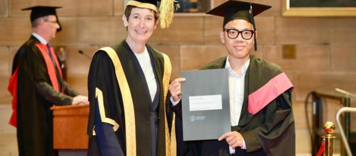 Đinh Mạnh Toàn, top 20/500 SV tốt nghiệp Đại Học Sydney, Úc