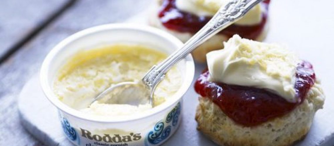 kem-dong-dac-san-den-tu-dong-que-nuoc-anh